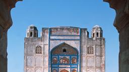 Find cheap flights from Johannesburg to Pakistan