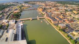 Hotels near Austin-Straubel airport