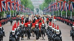 Find cheap flights from Johannesburg to England