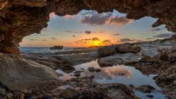 Find cheap flights from Johannesburg to Cyprus
