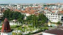 Surabaya car hire