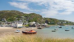 Find cheap flights from Cape Town to Wales