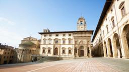 Arezzo car hire