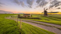 Oosterend (Friesland) hotels