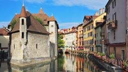 Annecy hotels near Pont des Amours