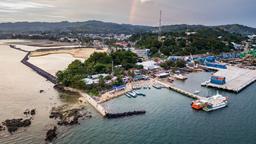 Hotels near Jefman airport