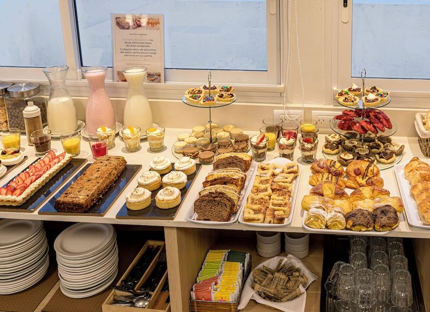 Buffet Photo