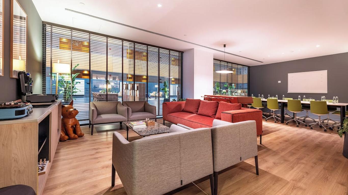 INNSiDE By Meliá Barcelona Aeropuerto