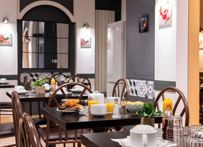 Restaurant Photo