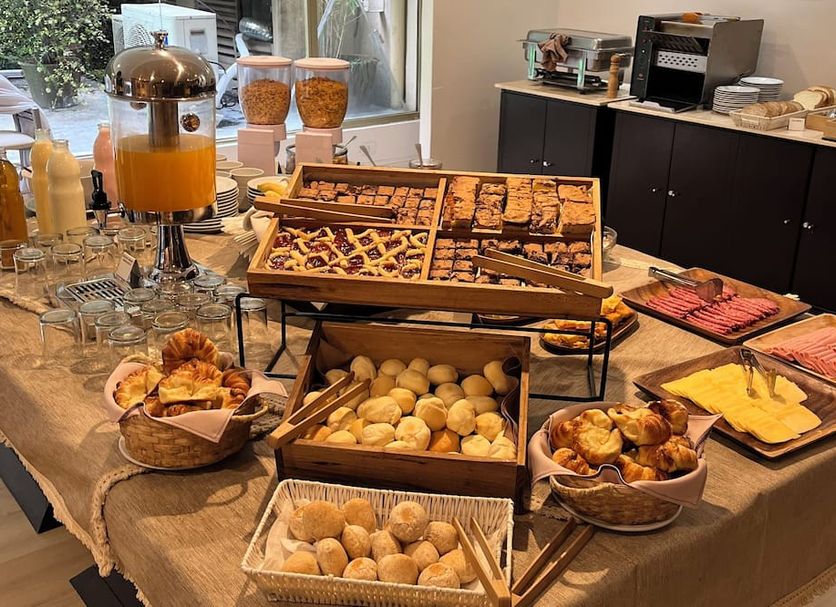 Buffet Photo