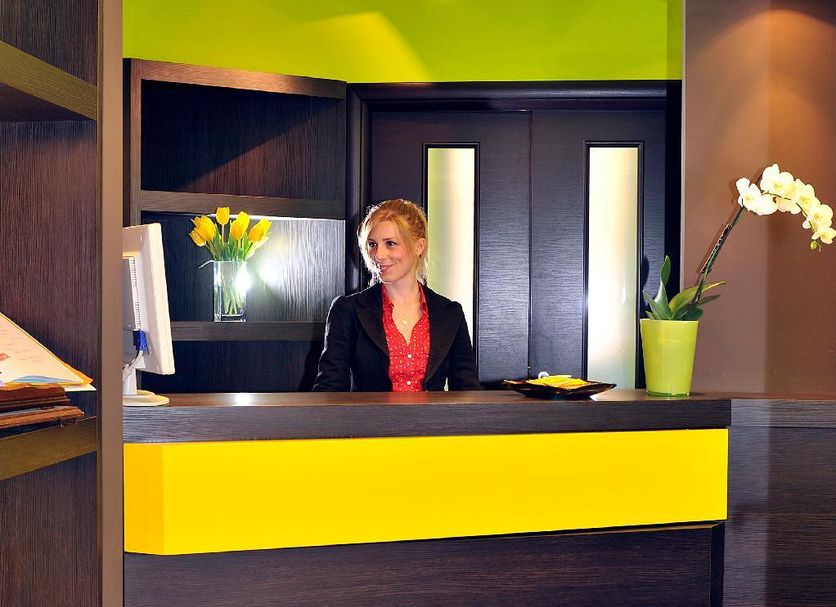 Front desk Photo
