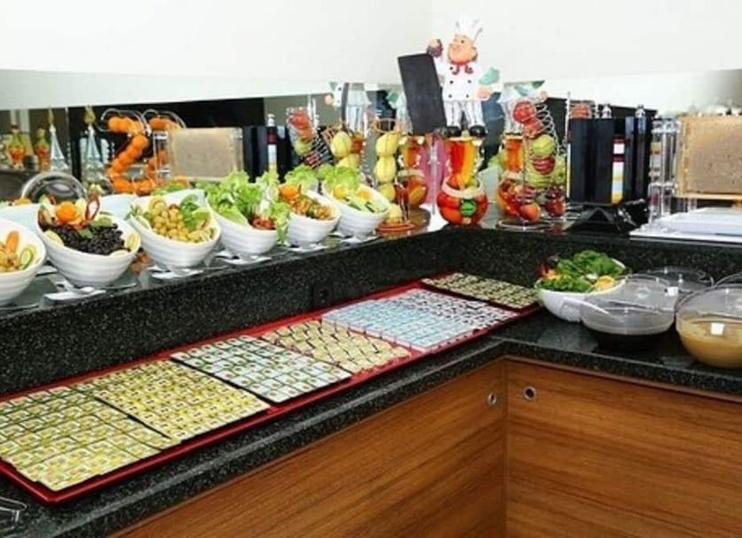 Buffet Photo