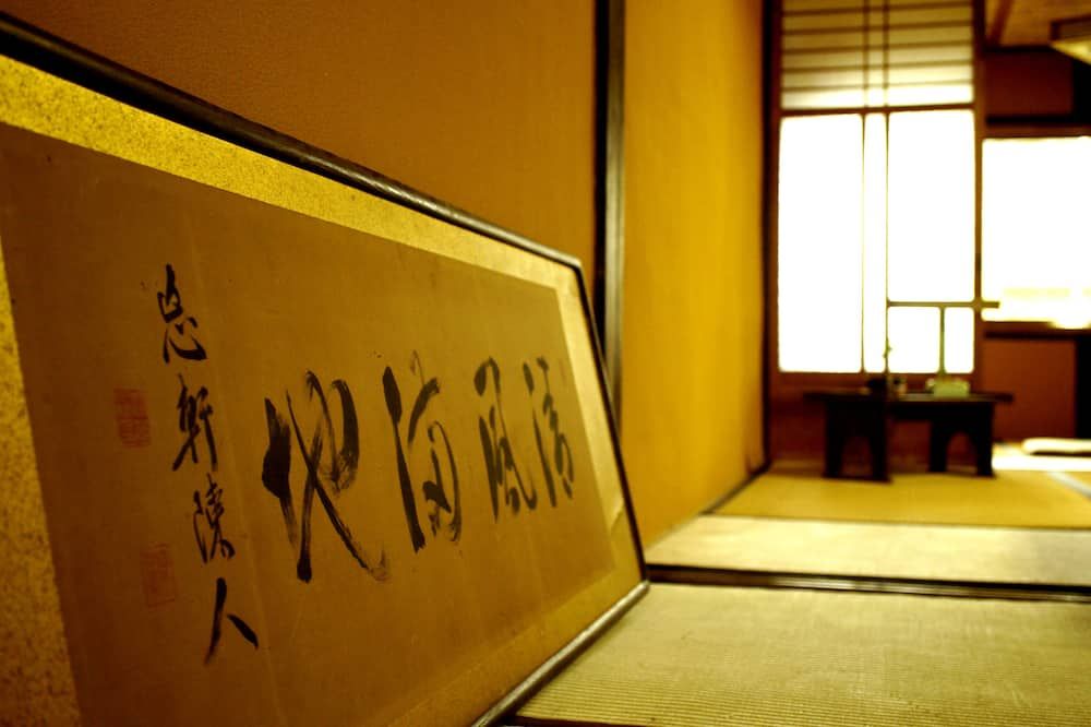 Room amenity