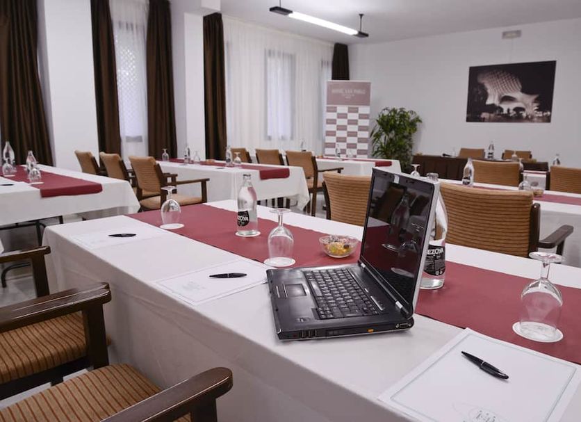 Conference room Photo