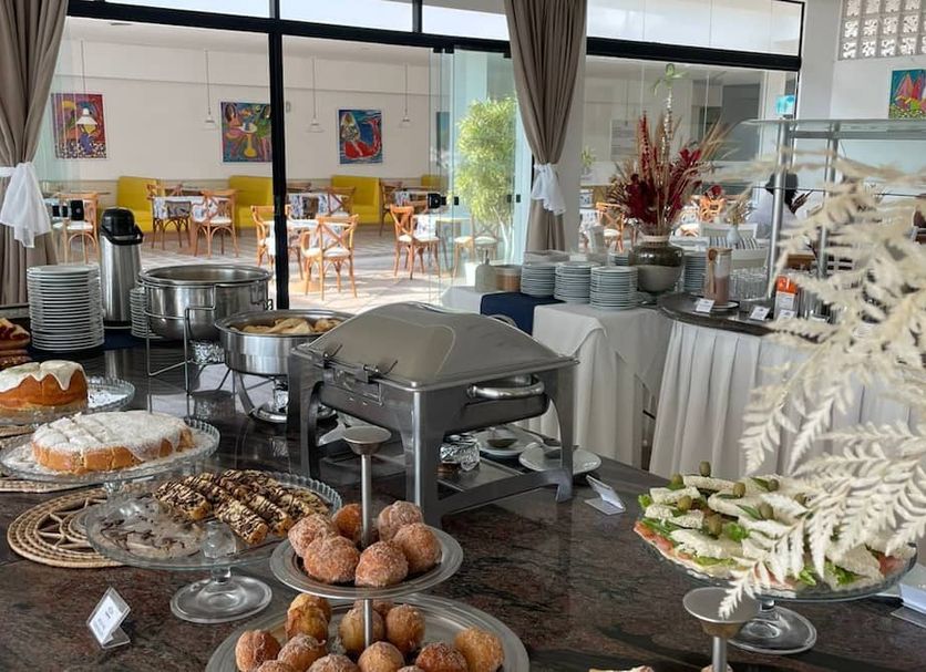 Buffet Photo