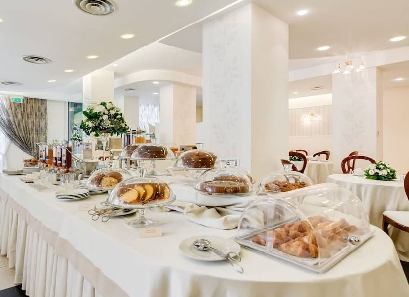 Buffet Photo