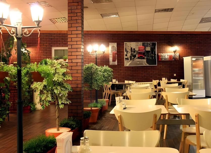 Restaurant Photo