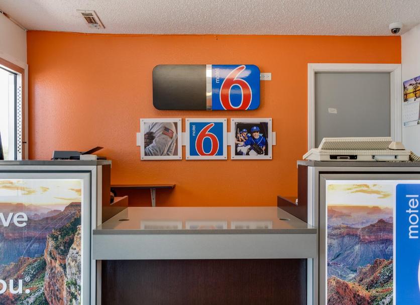 Front desk Photo