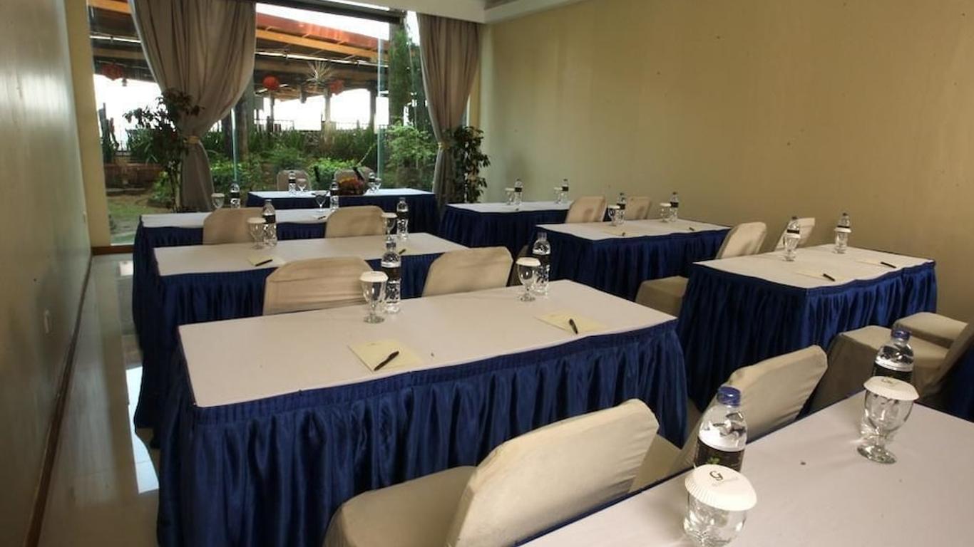 Makassar Golden Hotel