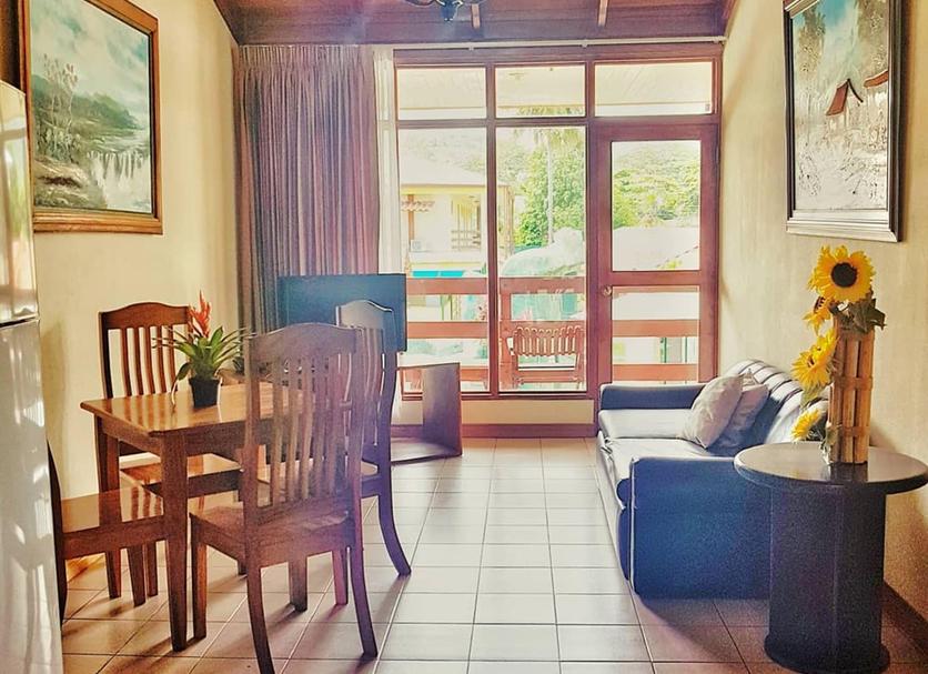 Dining room Photo