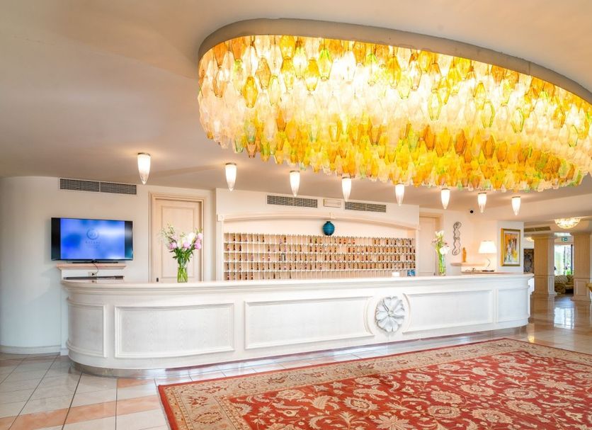 Front desk Photo