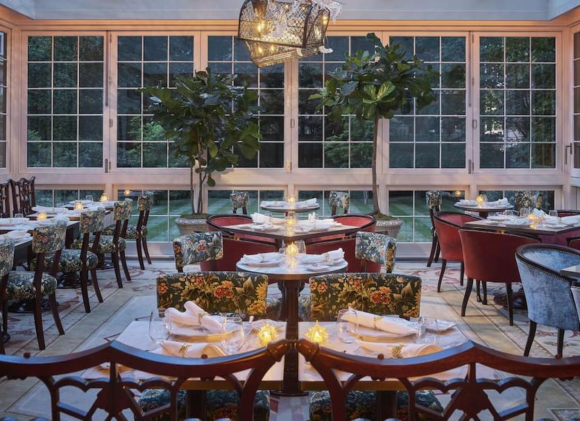 Restaurant Photo