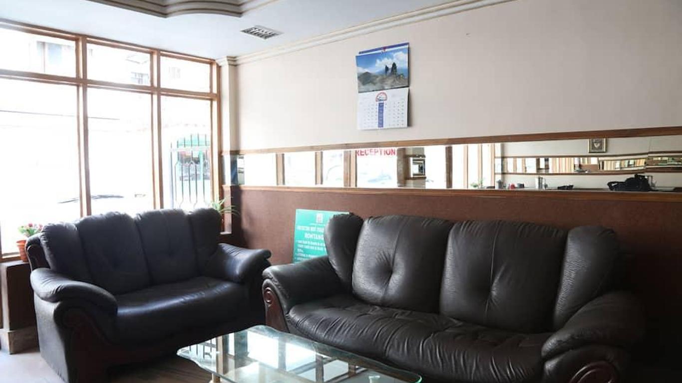Hotel Century Gangri