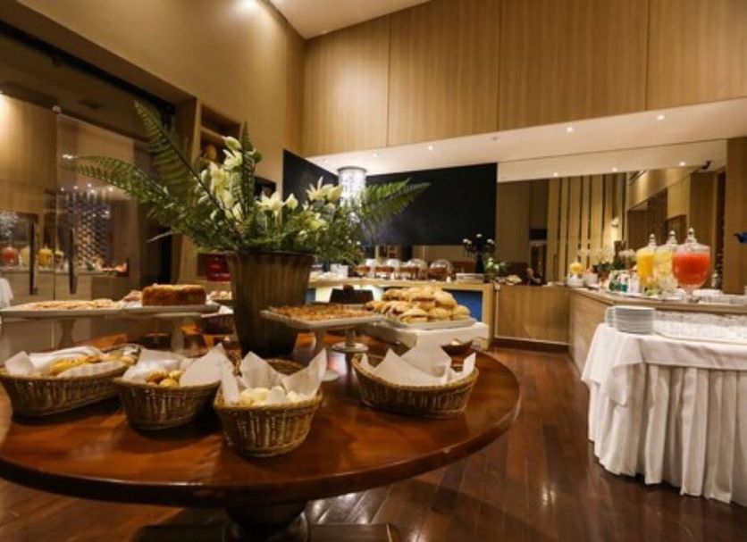 Buffet Photo