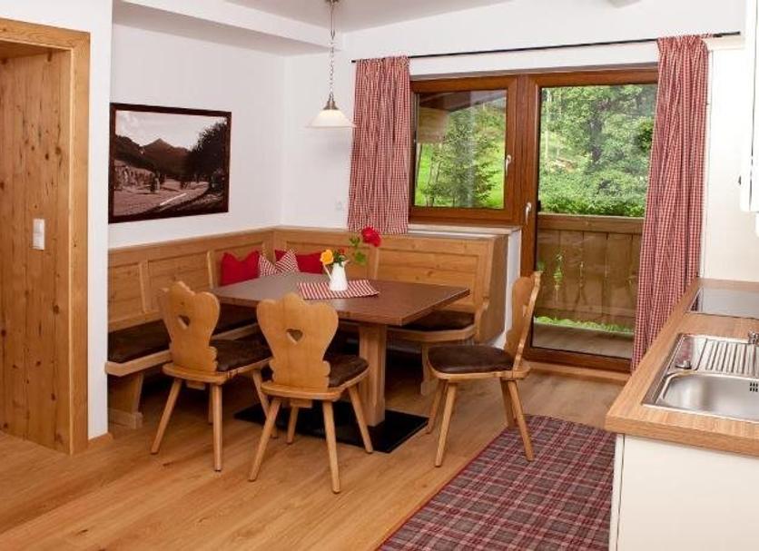 Dining room Photo