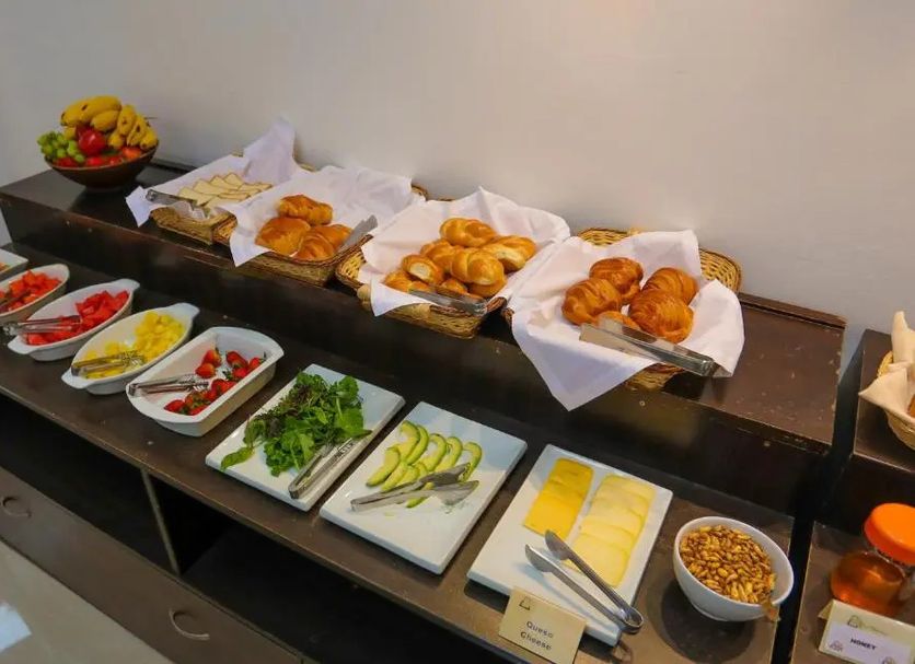 Buffet Photo