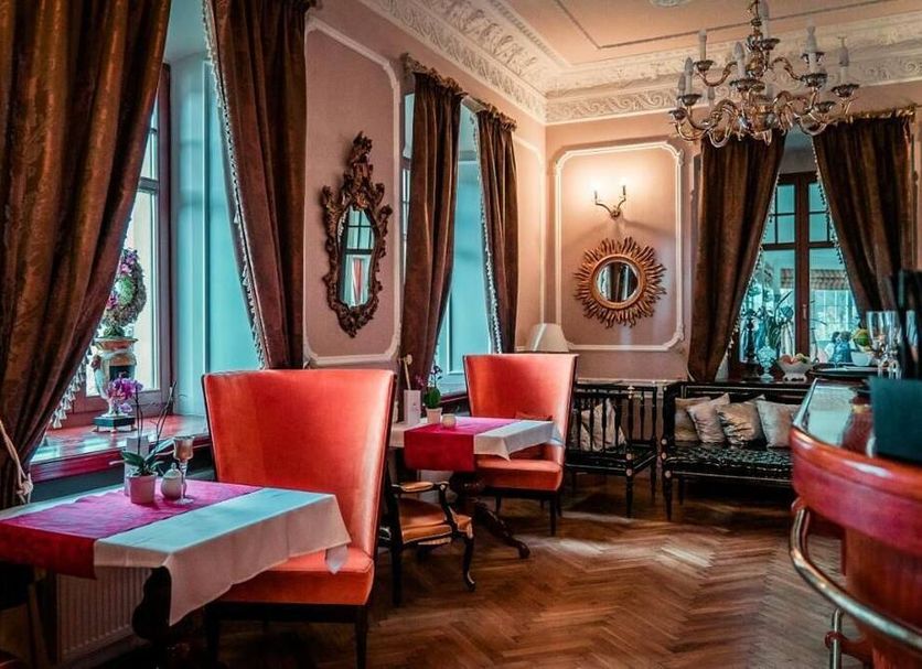 Restaurant Photo
