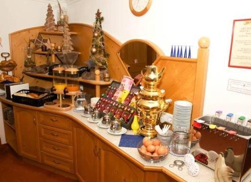 Buffet Photo