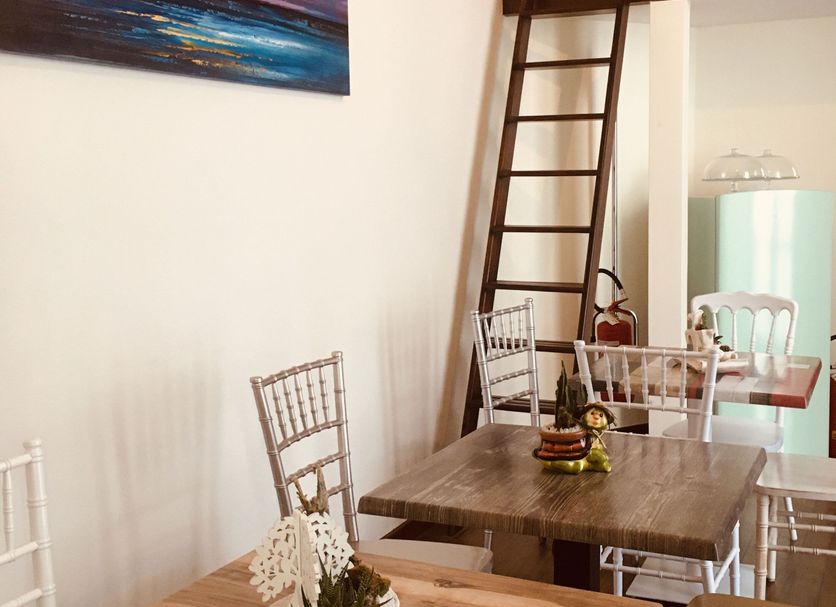 Dining room Photo