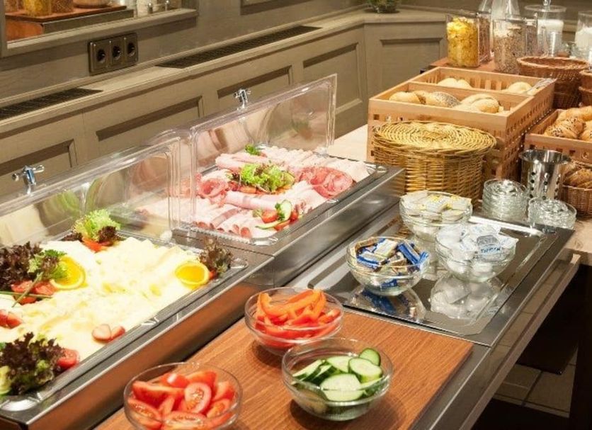 Buffet Photo