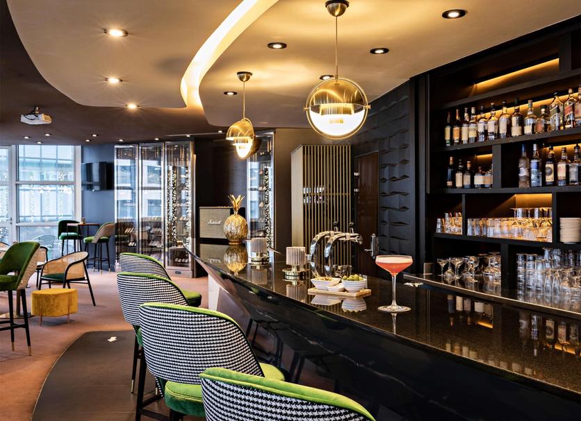 Bar Photo
