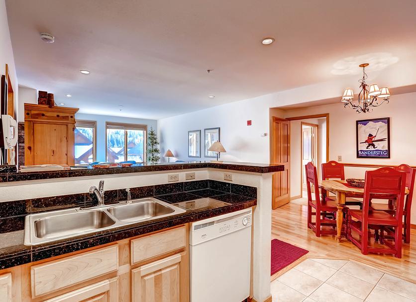 Kitchen Photo