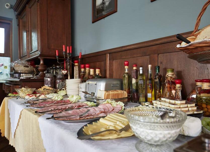 Buffet Photo