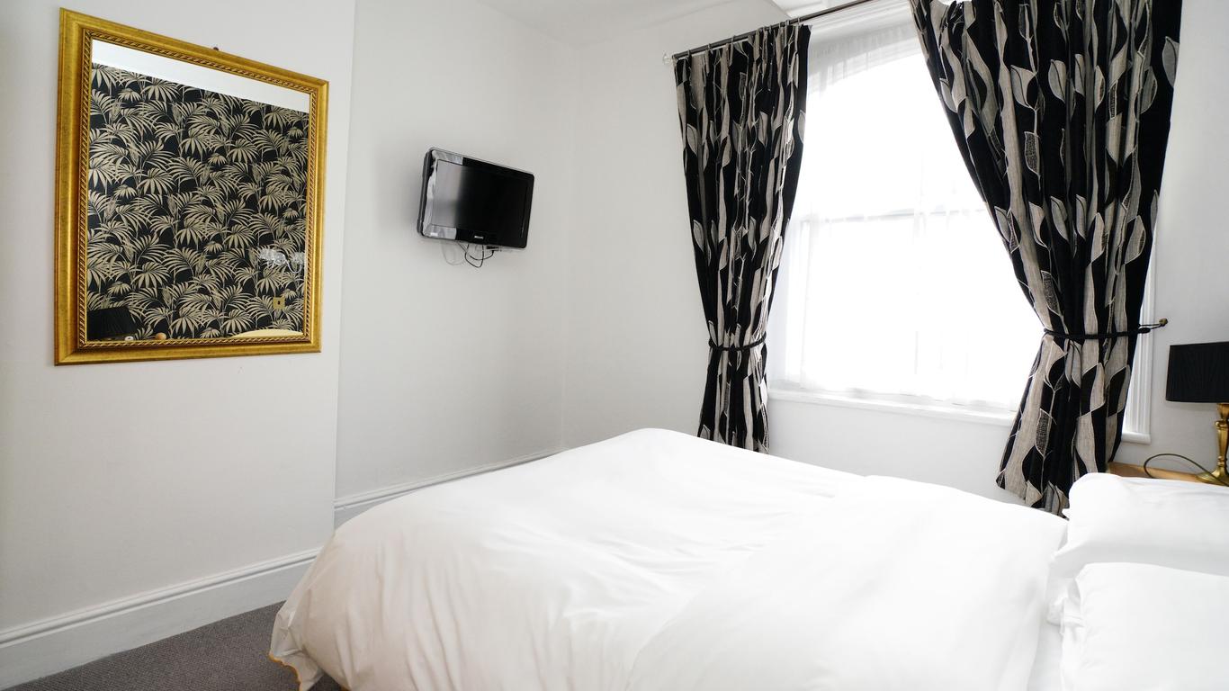 Three Queens Hotel