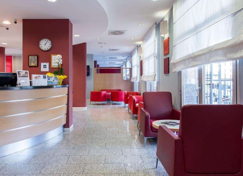Front desk Photo