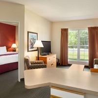 Baymont by Wyndham Wichita East