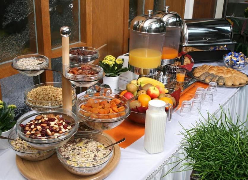 Buffet Photo