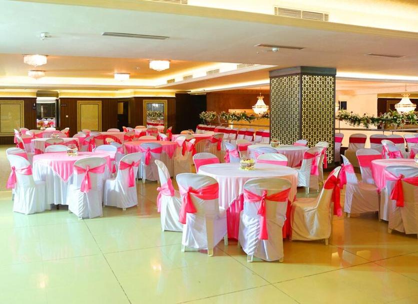 Banquet hall Photo