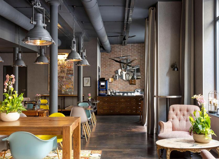 Restaurant Photo