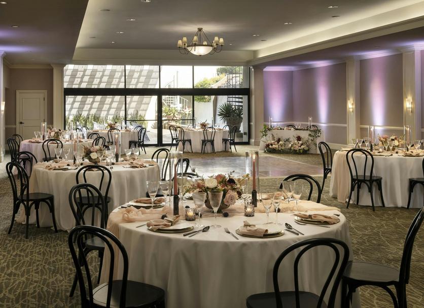 Banquet hall Photo