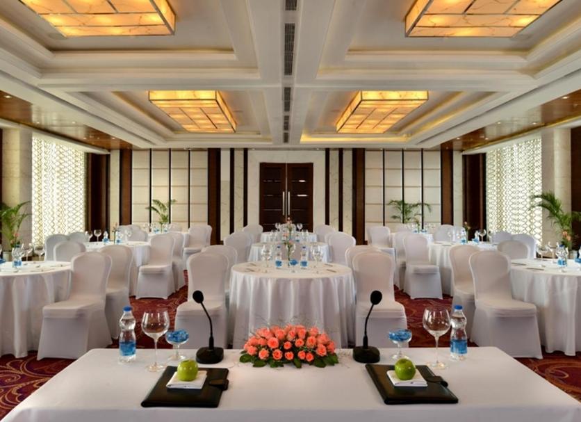 Banquet hall Photo