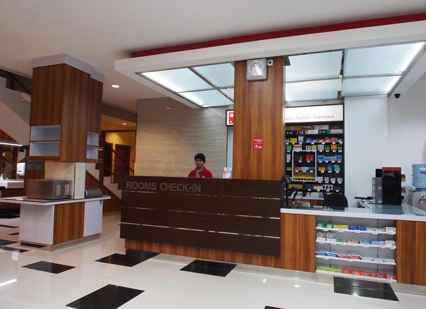 Front desk Photo