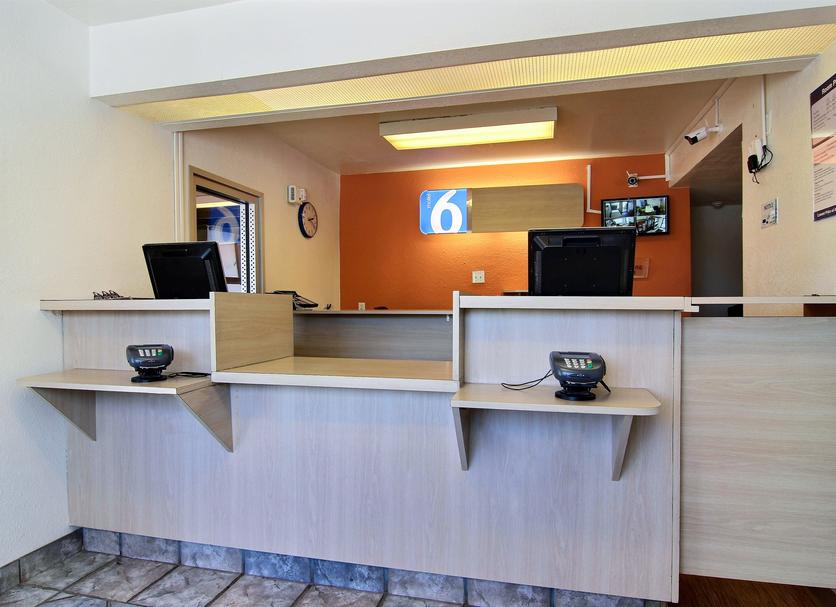 Front desk Photo