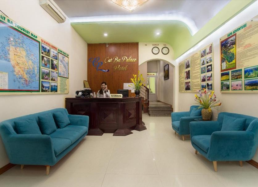 Front desk Photo