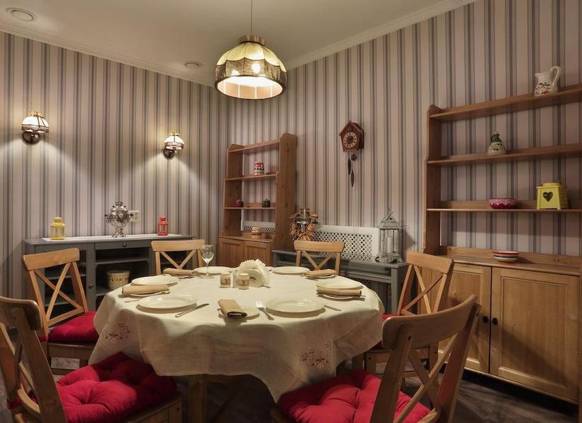 Dining room Photo