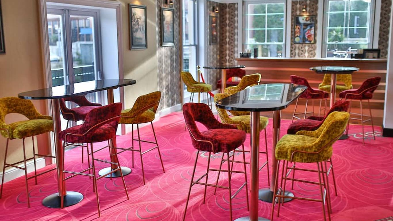 Royal Exeter Hotel